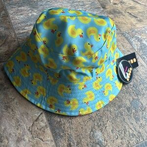 Cute Rubber Duck Print Bucket Hat - Blue/Yellow